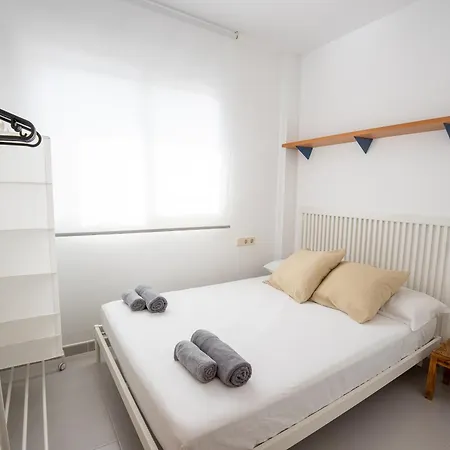 Penthouse Fenals דירה *