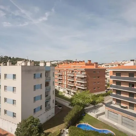 Penthouse Fenals شقة