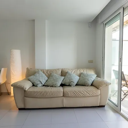 Penthouse Fenals يوريت دي مار